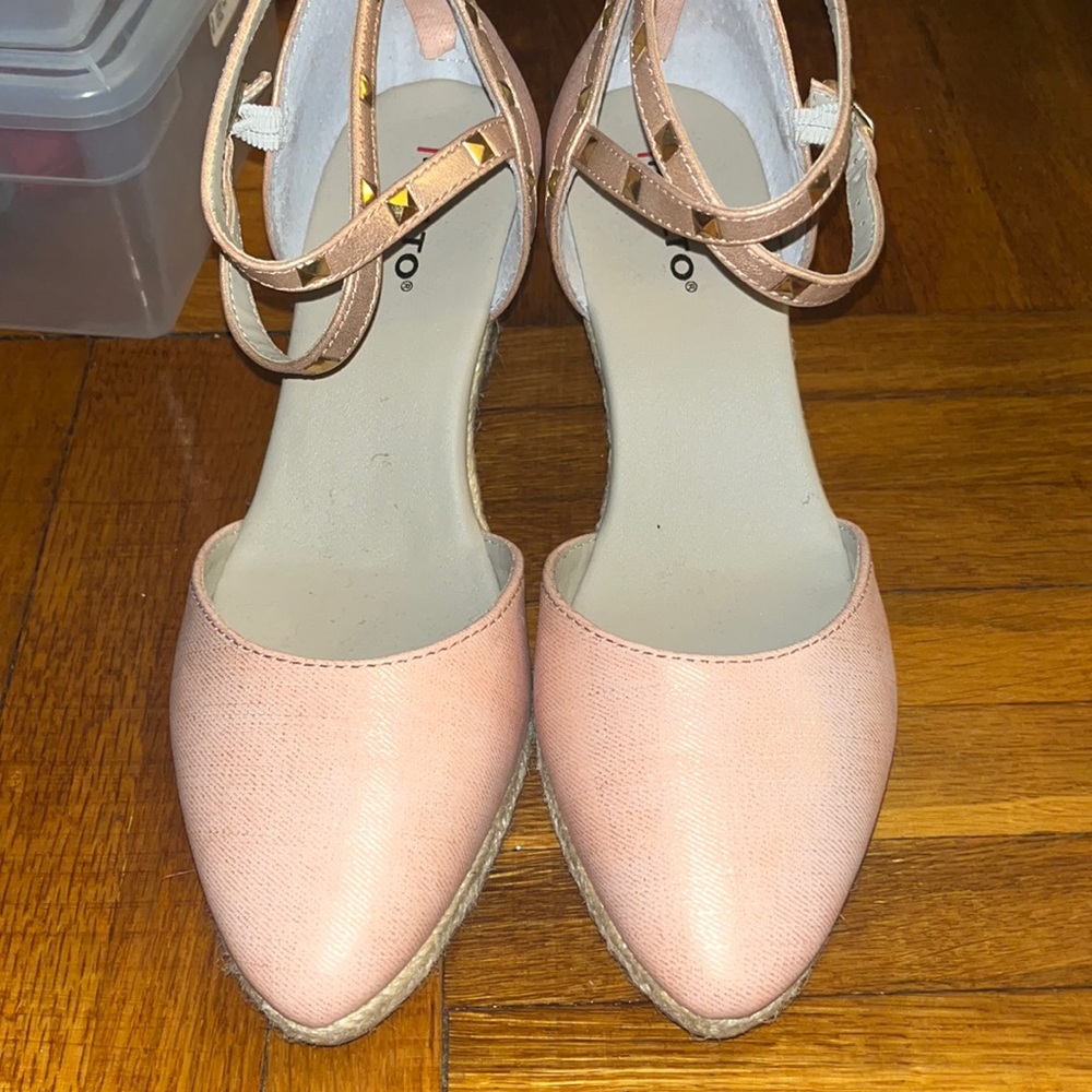 Pink with gold embellishments , Studded Straps , zip up wedges